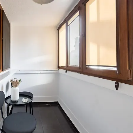 Apartment Highline Downtown Residences 2br 6 Persons Bucharest